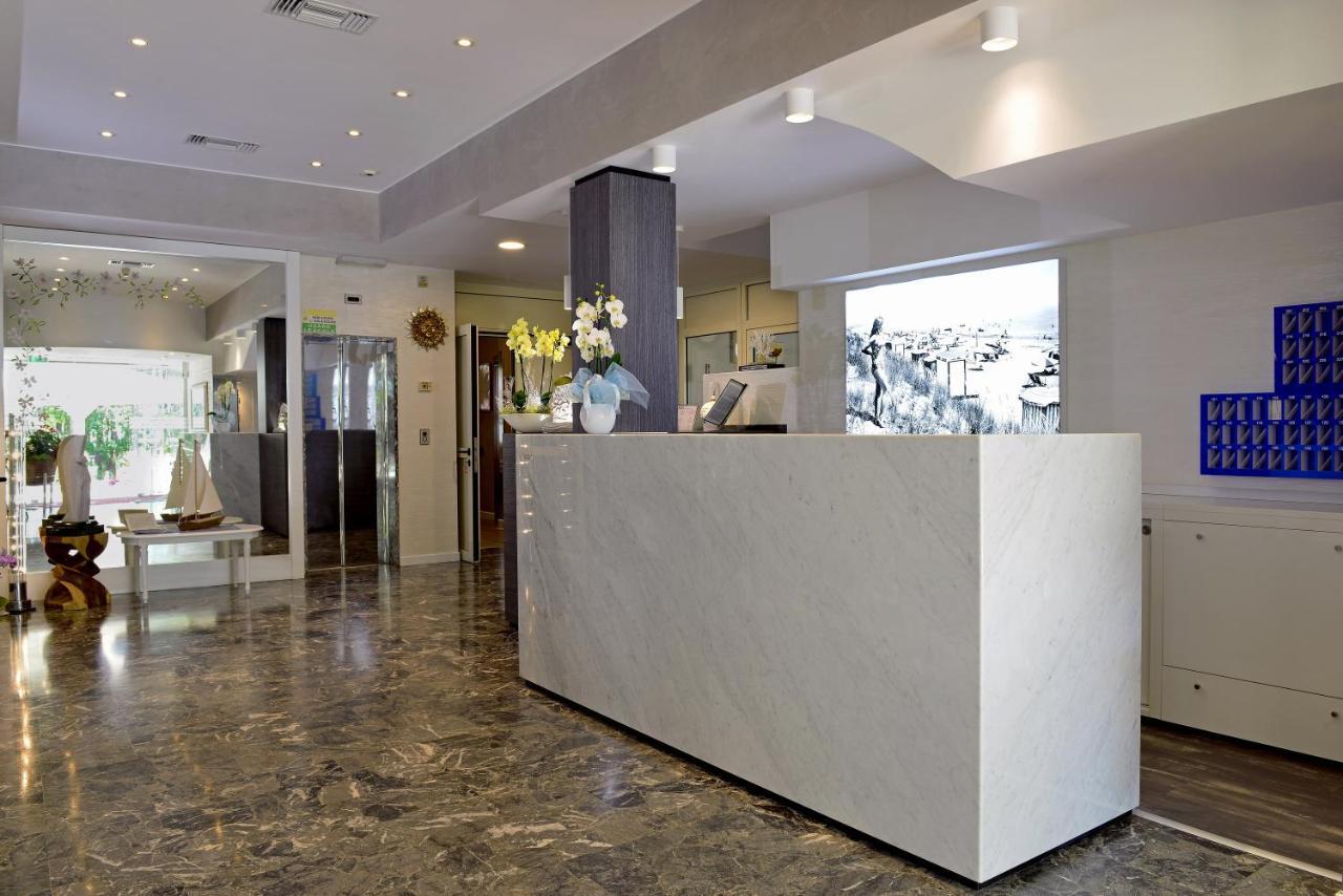 Hotel Colorado Lignano Sabbiadoro Exteriér fotografie