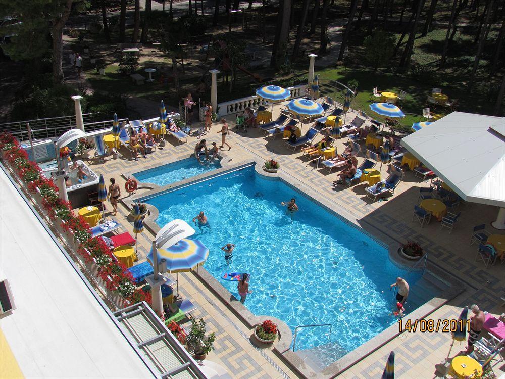 Hotel Colorado Lignano Sabbiadoro Exteriér fotografie