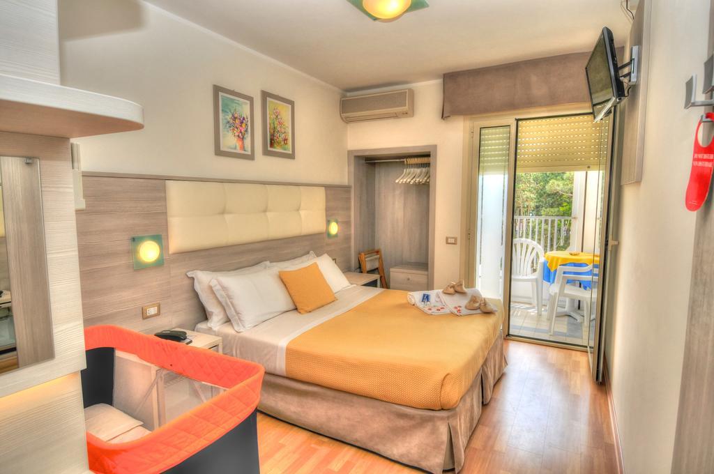 Hotel Colorado Lignano Sabbiadoro Exteriér fotografie