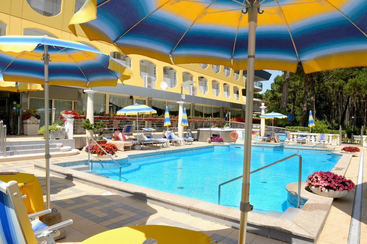 Hotel Colorado Lignano Sabbiadoro Exteriér fotografie