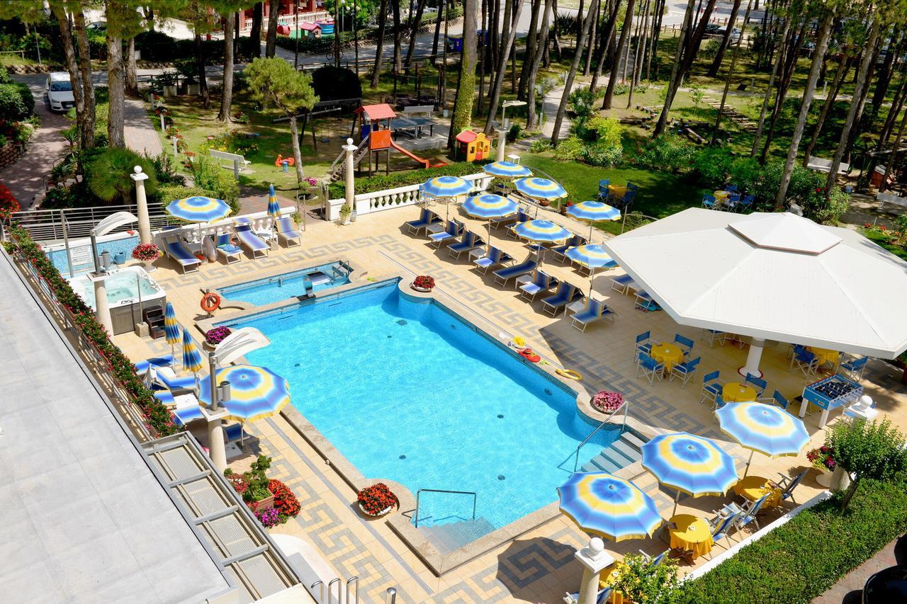 Hotel Colorado Lignano Sabbiadoro Exteriér fotografie